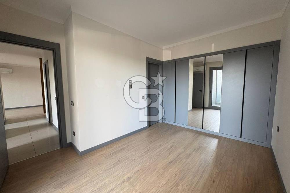 Ataşehir Modernde Büyük Tip Satılık 2+1 Daire