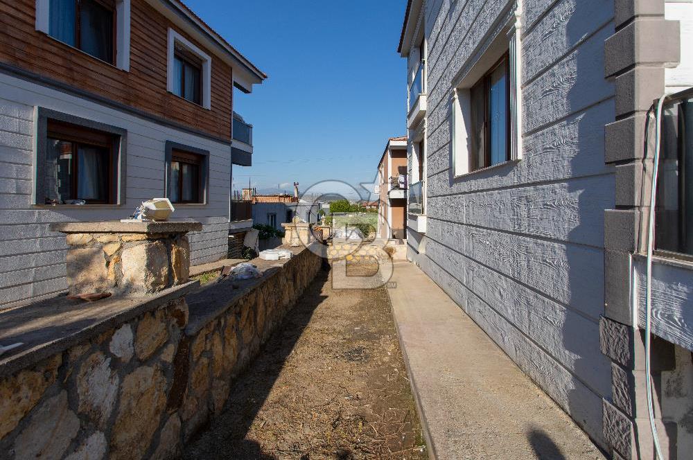Foça Kazım Dirik Mah. Satılık Kapalı Mutfaklı 2+1 Daire