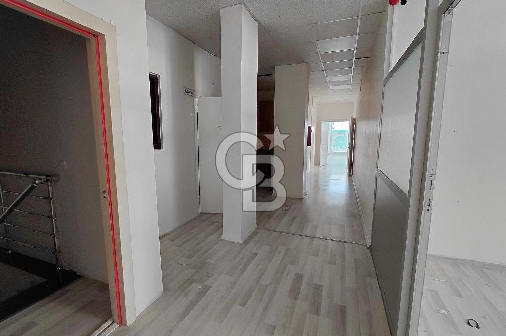 Cadde Üzeri Köşe Konum | Bahçeli Kurumsal Kiralık Dükkan