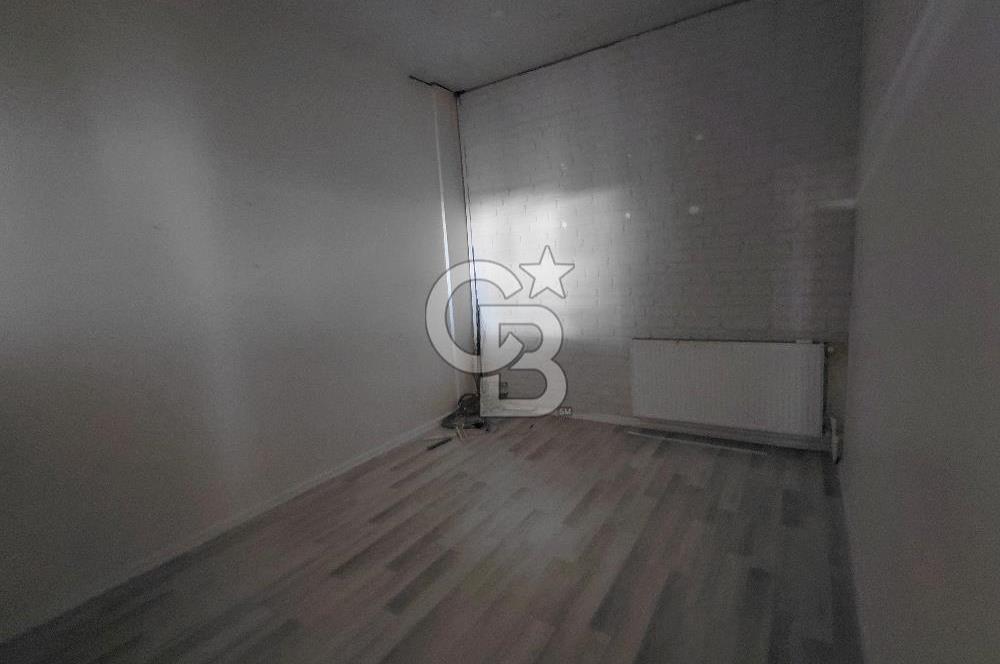 Cadde Üzeri Köşe Konum | Bahçeli Kurumsal Kiralık Dükkan