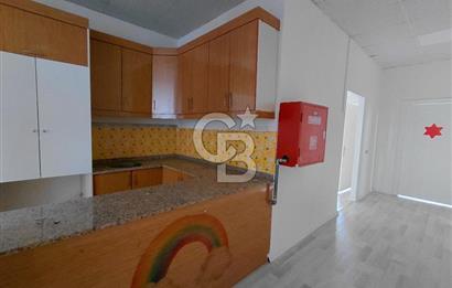 Cadde Üzeri Köşe Konum | Bahçeli Kurumsal Kiralık Dükkan