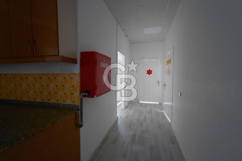 Cadde Üzeri Köşe Konum | Bahçeli Kurumsal Kiralık Dükkan