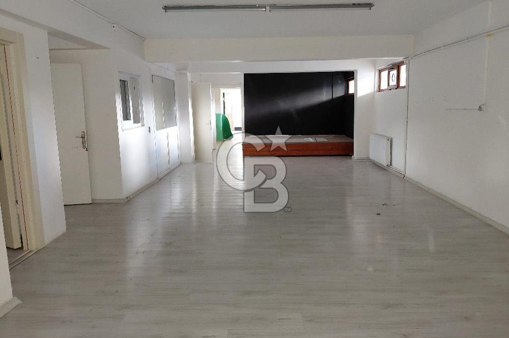 Cadde Üzeri Köşe Konum | Bahçeli Kurumsal Kiralık Dükkan