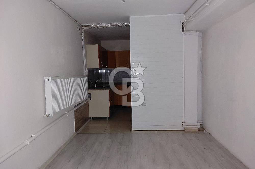 Cadde Üzeri Köşe Konum | Bahçeli Kurumsal Kiralık Dükkan