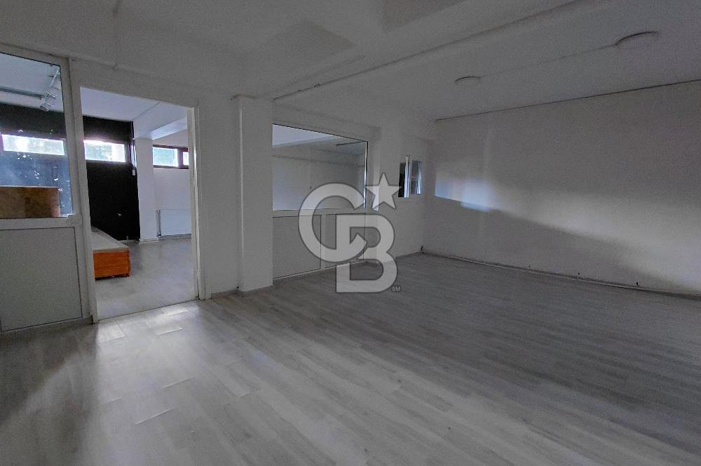 Cadde Üzeri Köşe Konum | Bahçeli Kurumsal Kiralık Dükkan