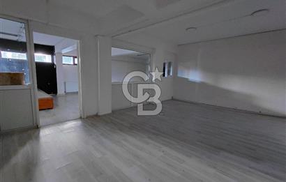Cadde Üzeri Köşe Konum | Bahçeli Kurumsal Kiralık Dükkan