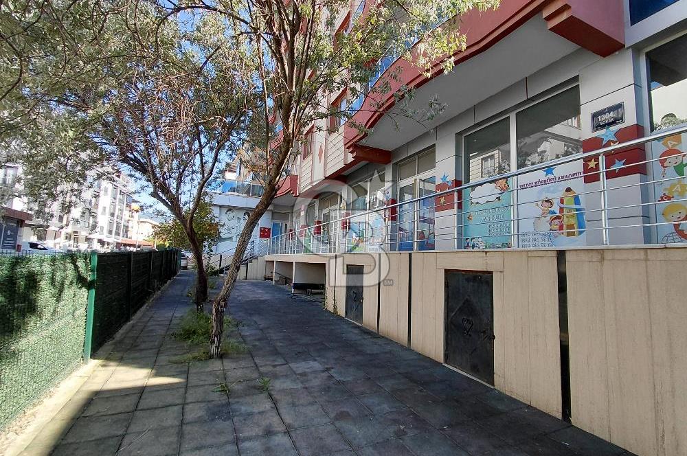 Cadde Üzeri Köşe Konum | Bahçeli Kurumsal Kiralık Dükkan