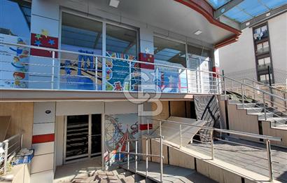 Cadde Üzeri Köşe Konum | Bahçeli Kurumsal Kiralık Dükkan