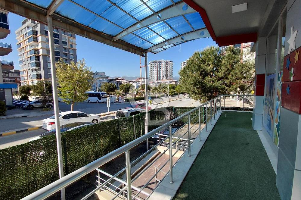 Cadde Üzeri Köşe Konum | Bahçeli Kurumsal Kiralık Dükkan