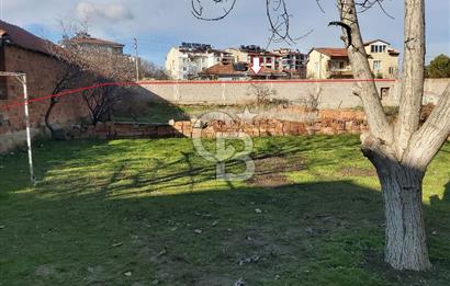 Afyon-Dazkırı Yeniyol Mah.de Merkeze Yakın Satılık Ev ve Arsası