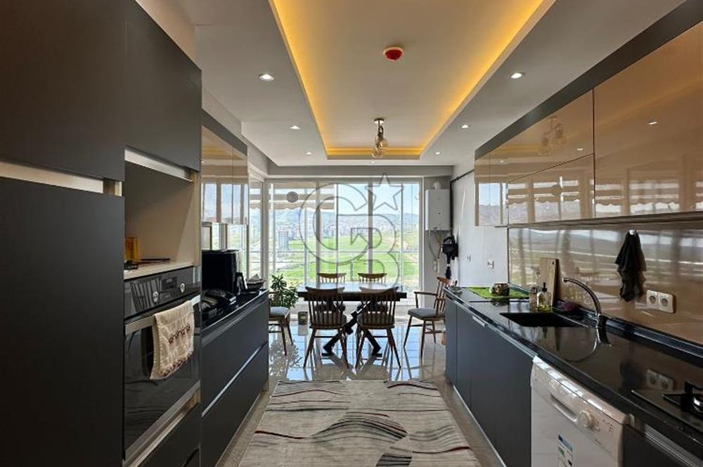 MEYDAN PARK'TA PROTOKOL YOLUNA CEPHELİ 163 M2, 4+1 SATILIK DAİRE