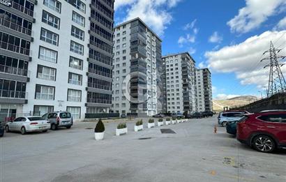 MEYDAN PARK'TA PROTOKOL YOLUNA CEPHELİ 163 M2, 4+1 SATILIK DAİRE