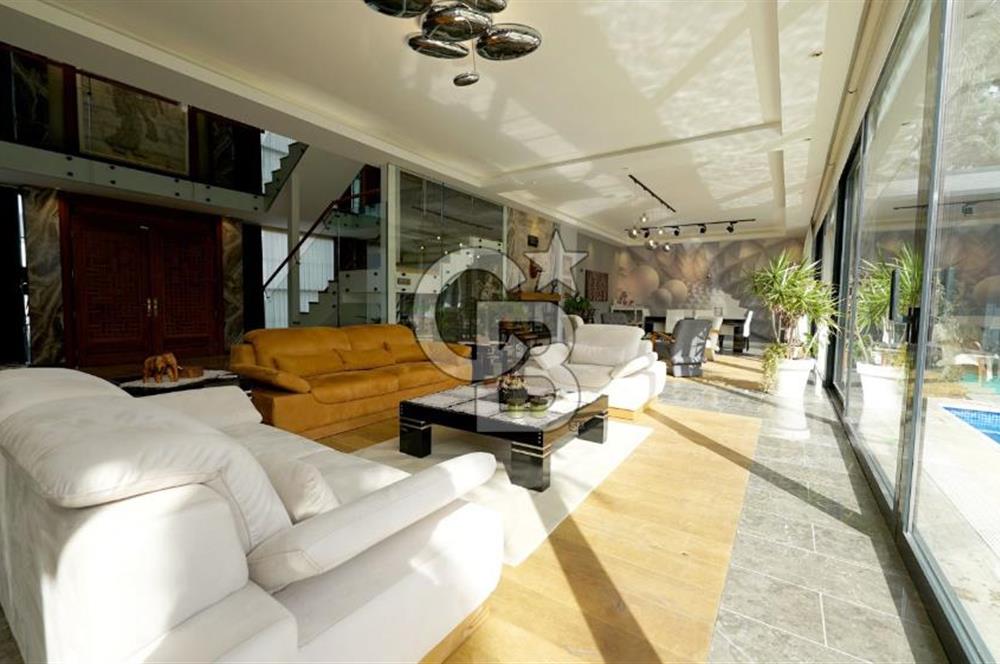 ÇAYYOLU'NDA 1000 M² KAPALI ALANLI VE TİCARİYE UYGUN ÖZEL VİLLA