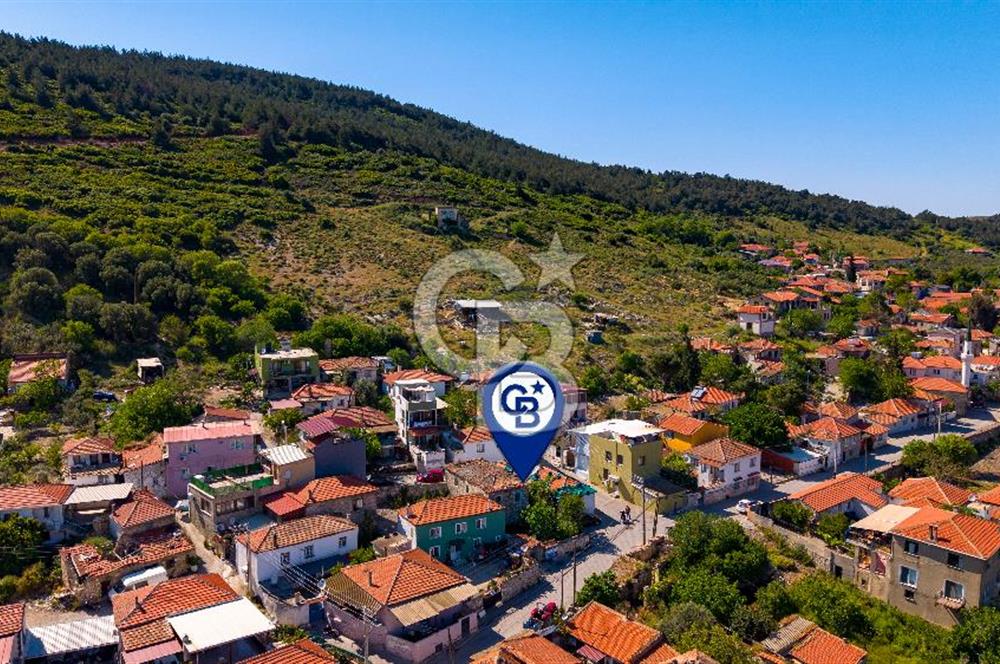 Foça Ilıpınar'da Satılık Kargir Ev ve Arsa