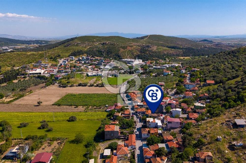 Foça Ilıpınar'da Satılık Kargir Ev ve Arsa