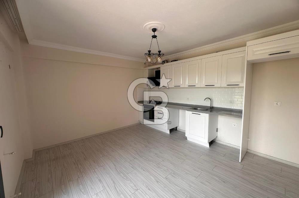 Foça Yenibağarası Mah. Ana Cadde Üzeri Kiralık 2+1 Daire