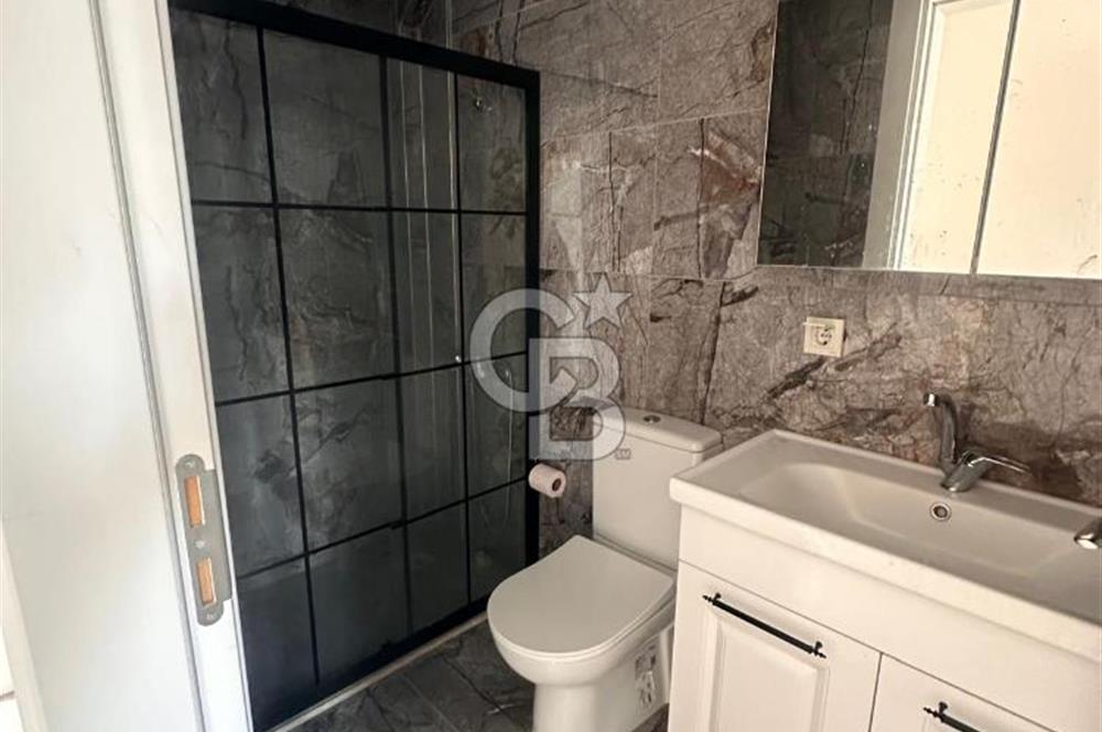 Foça Yenibağarası Mah. Ana Cadde Üzeri Kiralık 2+1 Daire