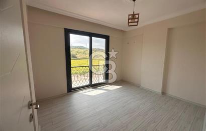 Foça Yenibağarası Mah. Ana Cadde Üzeri Kiralık 2+1 Daire