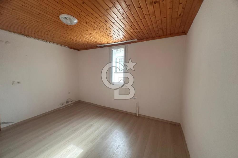 Foça Yenibağarası Mah. Kiralık 2+1 Müstakil Ev