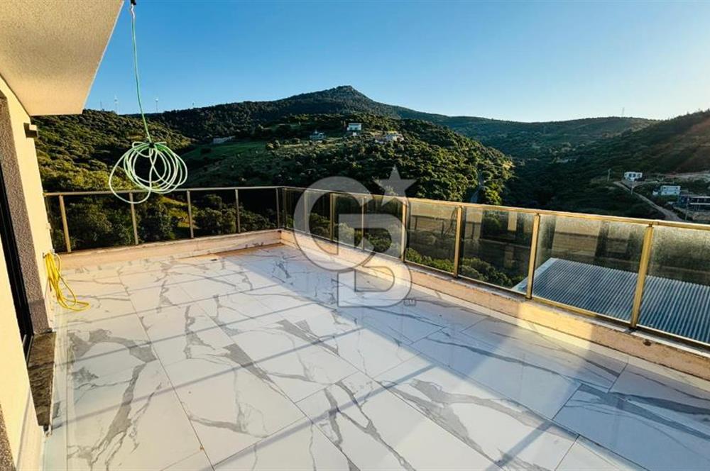 Yenifoça Cumhuriyet Mah. Kiralık Müstakil Bahçeli 6+1 Villa