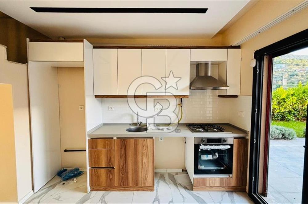 Yenifoça Cumhuriyet Mah. Kiralık Müstakil Bahçeli 6+1 Villa