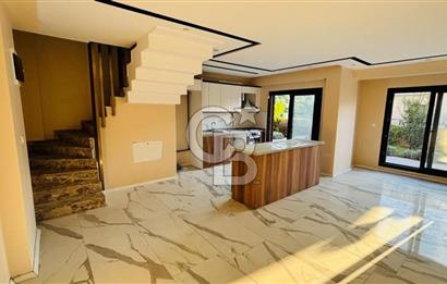 Yenifoça Cumhuriyet Mah. Kiralık Müstakil Bahçeli 6+1 Villa