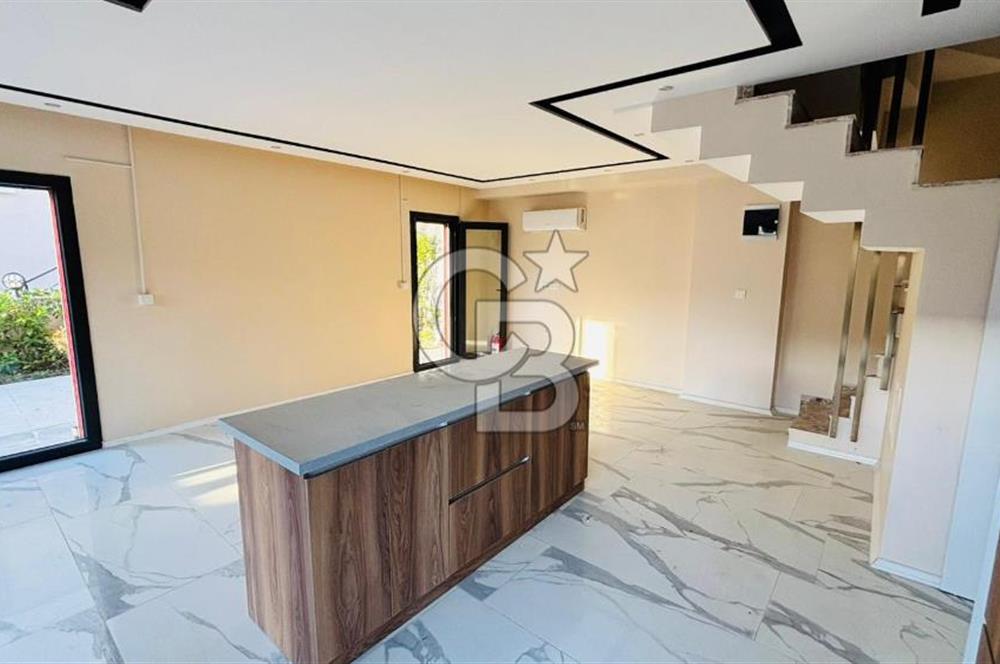 Yenifoça Cumhuriyet Mah. Kiralık Müstakil Bahçeli 6+1 Villa
