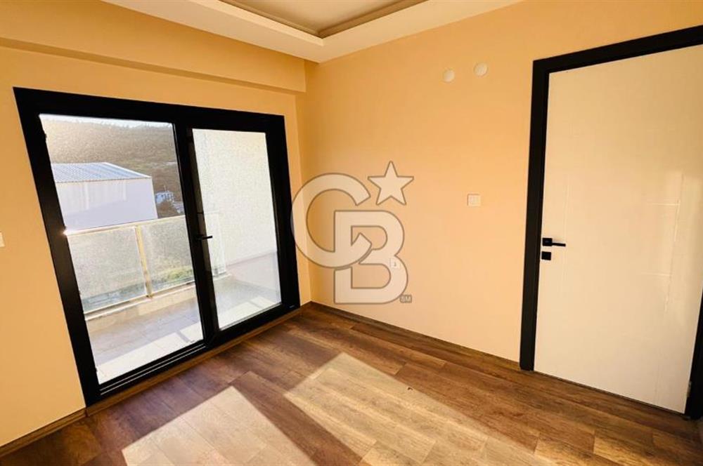 Yenifoça Cumhuriyet Mah. Kiralık Müstakil Bahçeli 6+1 Villa