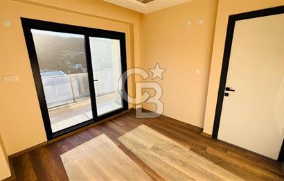 Yenifoça Cumhuriyet Mah. Kiralık Müstakil Bahçeli 6+1 Villa