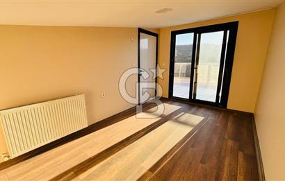 Yenifoça Cumhuriyet Mah. Kiralık Müstakil Bahçeli 6+1 Villa