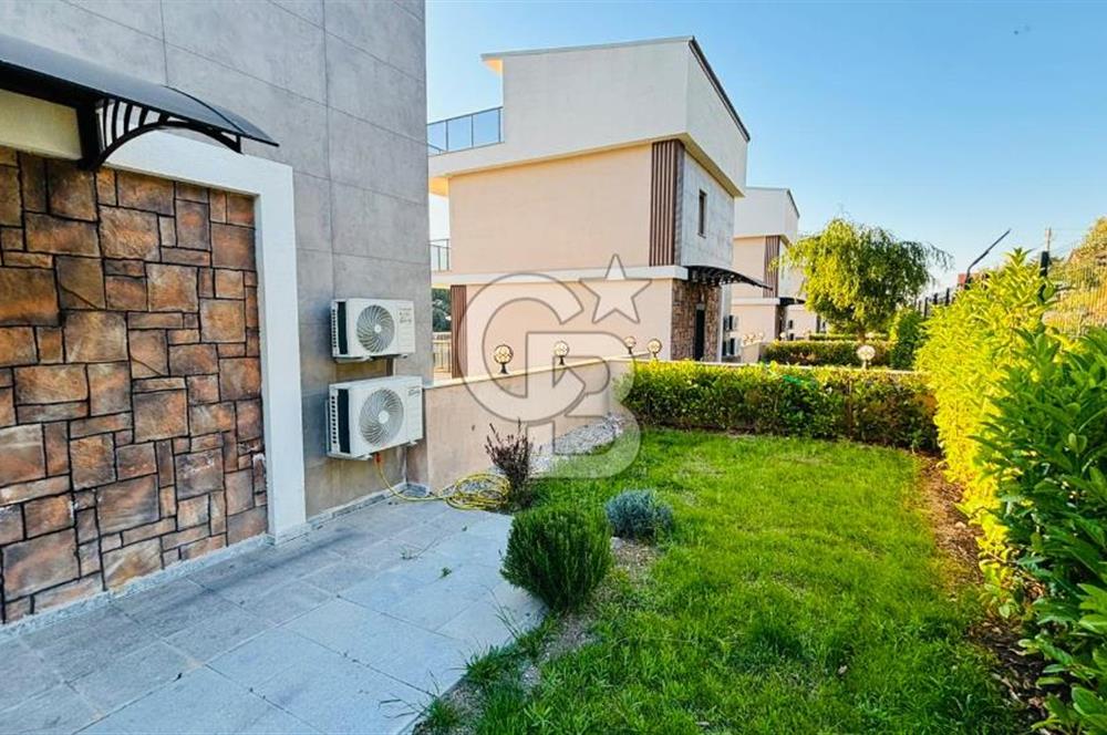 Yenifoça Cumhuriyet Mah. Kiralık Müstakil Bahçeli 6+1 Villa