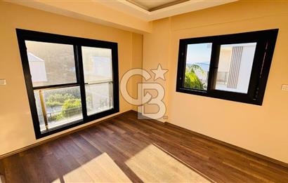 Yenifoça Cumhuriyet Mah. Kiralık Müstakil Bahçeli 6+1 Villa