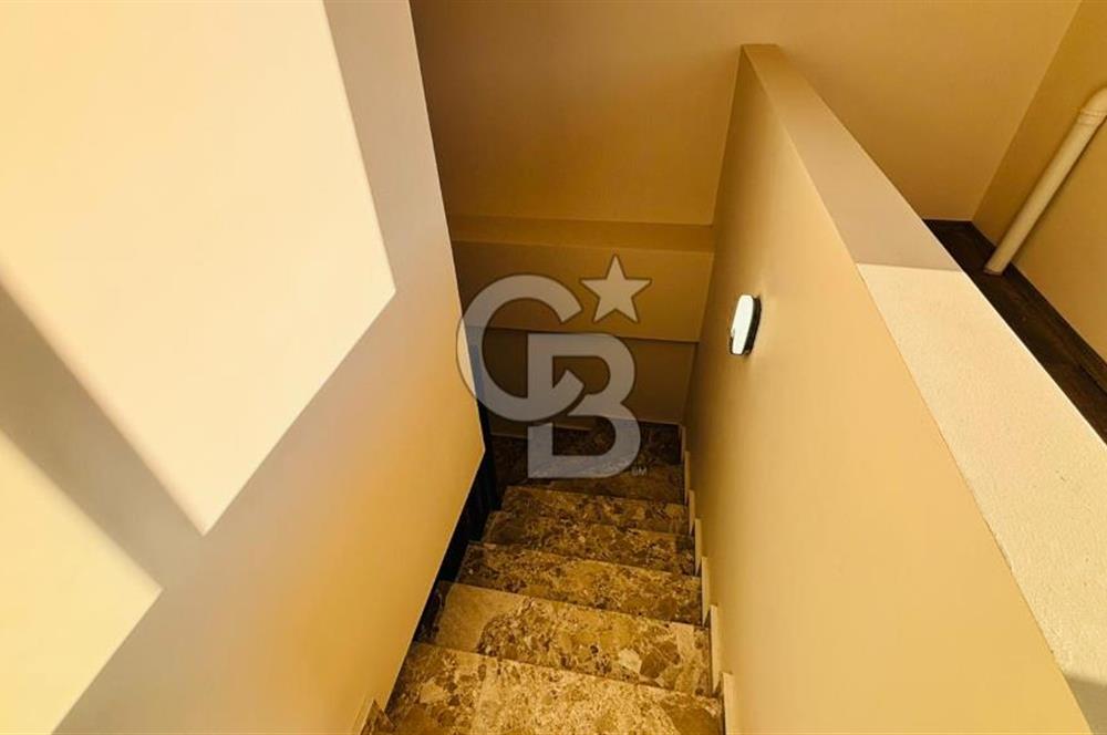 Yenifoça Cumhuriyet Mah. Kiralık Müstakil Bahçeli 6+1 Villa