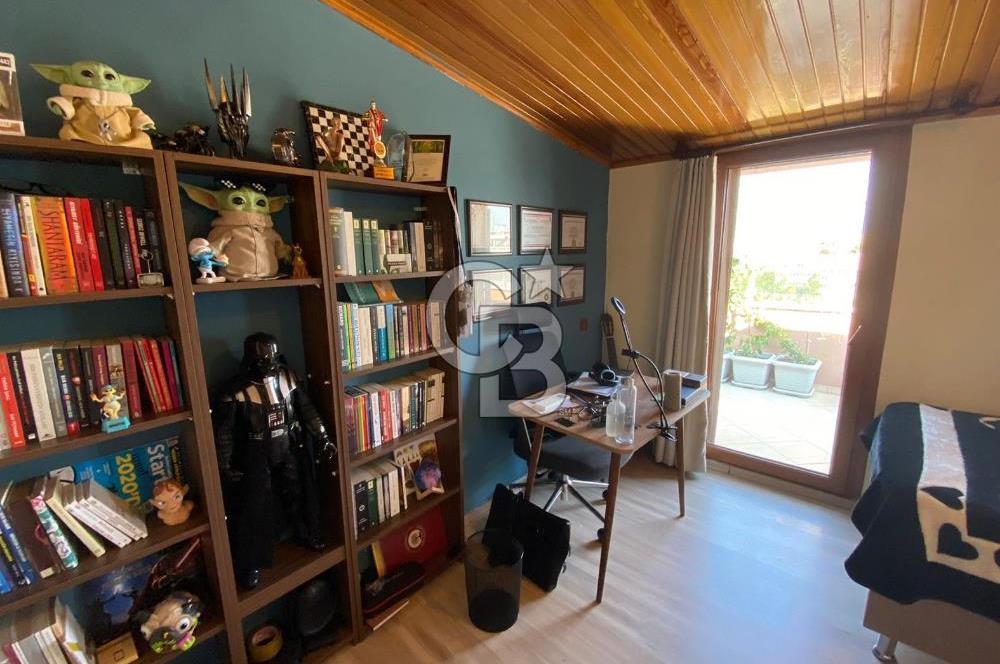 Karşıyaka Tersanede Eşsiz Deniz Manzaralı Kiralık Dubleks Yalı