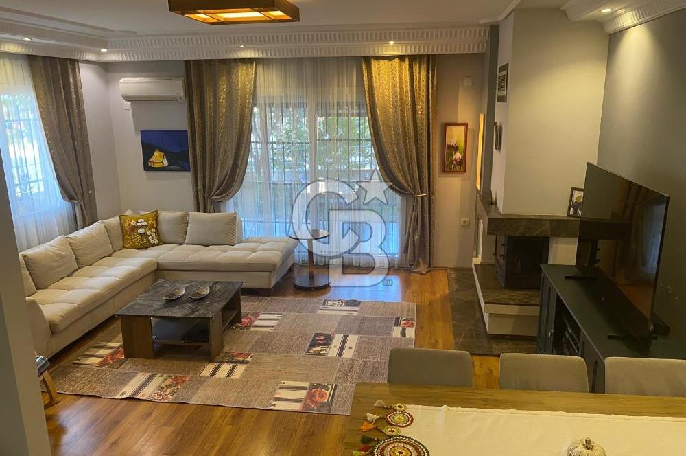 Efeler Mahallesin'de    Mini Carefour Arkası Satılık Bahçeli 3+1 Villa 
