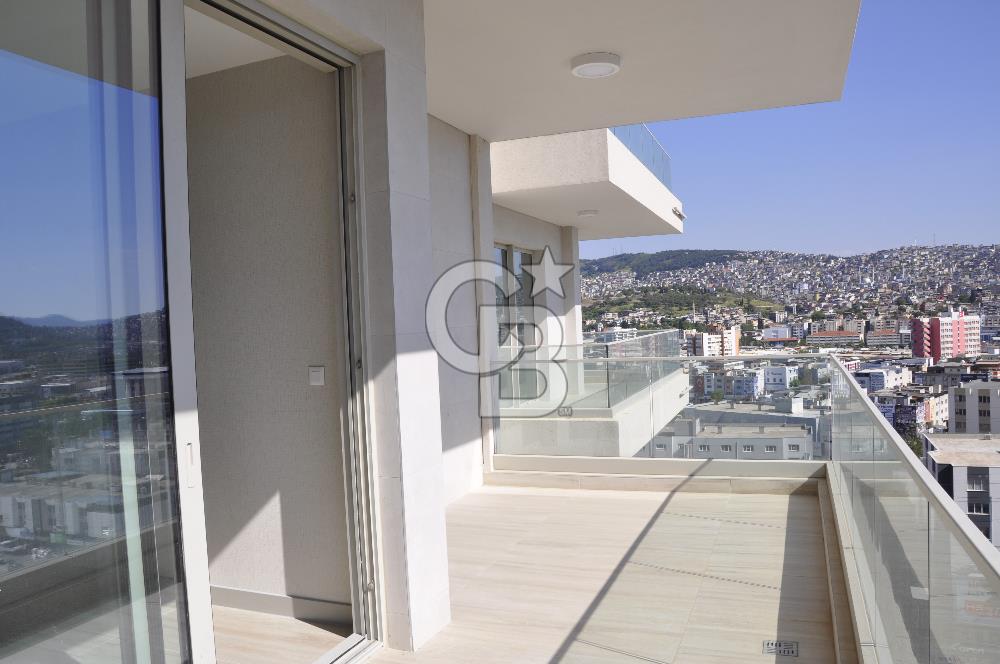 Konak Halkapınar Megapol İzmir'de Deniz Manzaralı 1+1