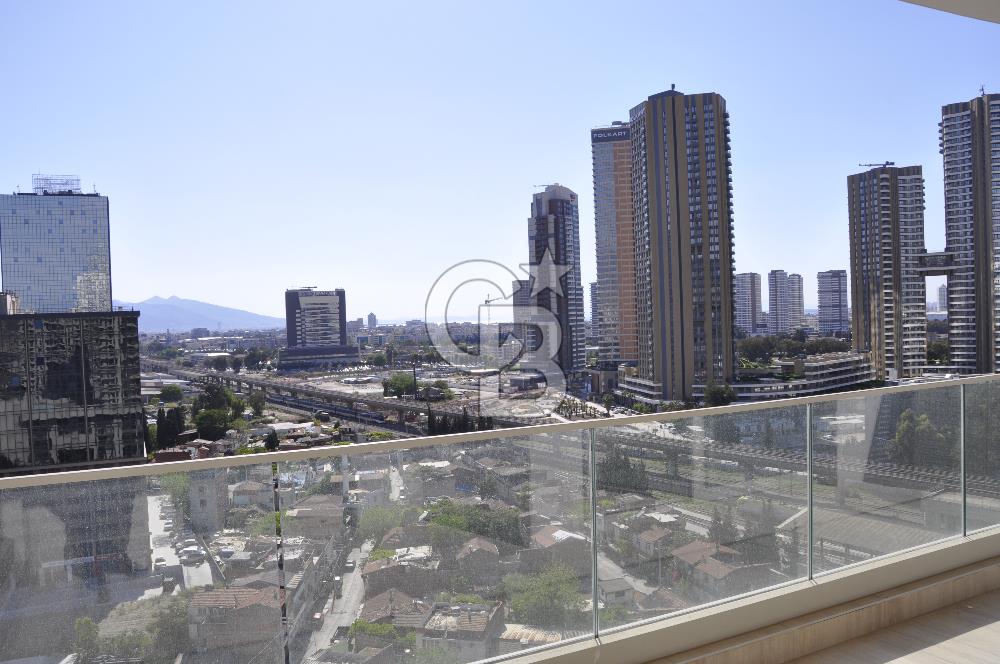 Konak Halkapınar Megapol İzmir'de Deniz Manzaralı 1+1