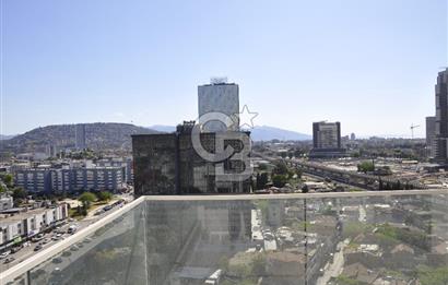 Konak Halkapınar Megapol İzmir'de Deniz Manzaralı 1+1