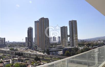 Konak Halkapınar Megapol İzmir'de Deniz Manzaralı 1+1