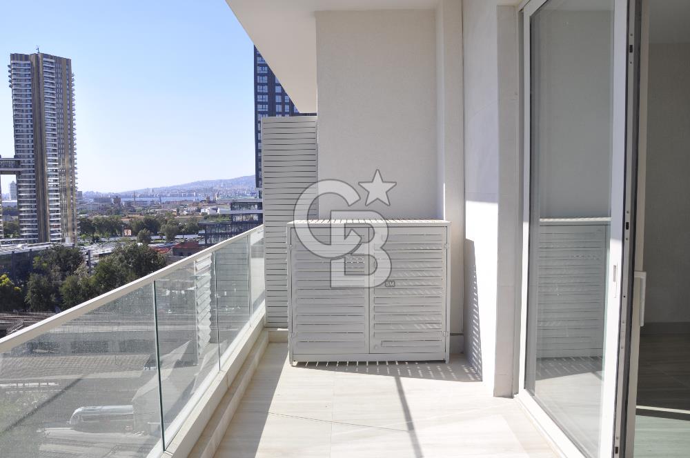 Konak Halkapınar Megapol İzmir'de Deniz Manzaralı 1+1