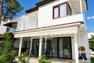 TEKİRDAĞ DENİZKORU SİTESİ'NDE 3+1 SATILIK ÖZEL PLAJLI VİLLA - 1 - 348676