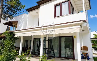 TEKİRDAĞ DENİZKORU SİTESİ'NDE 3+1 SATILIK ÖZEL PLAJLI VİLLA