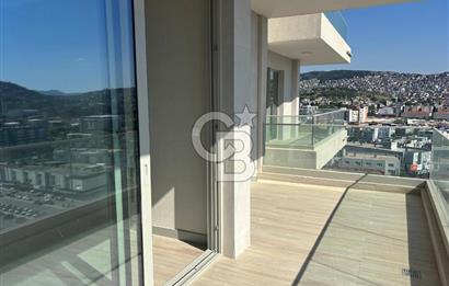 Konak Halkapınar Megapol İzmir'de Deniz Manzaralı 1+1