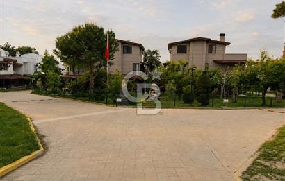 TEKİRDAĞ DENİZKORU SİTESİ'NDE 3+1 SATILIK ÖZEL PLAJLI VİLLA