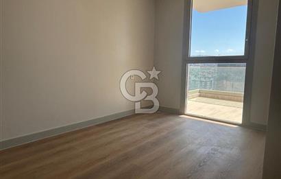 Konak Halkapınar Megapol İzmir'de Deniz Manzaralı 1+1