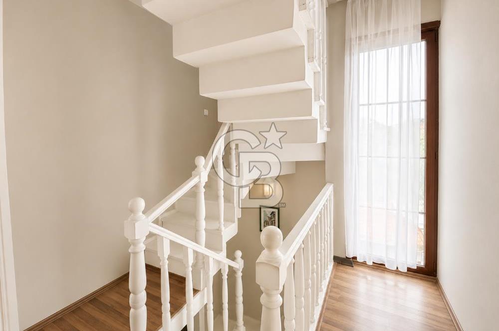 TEKİRDAĞ DENİZKORU SİTESİ'NDE 3+1 SATILIK ÖZEL PLAJLI VİLLA