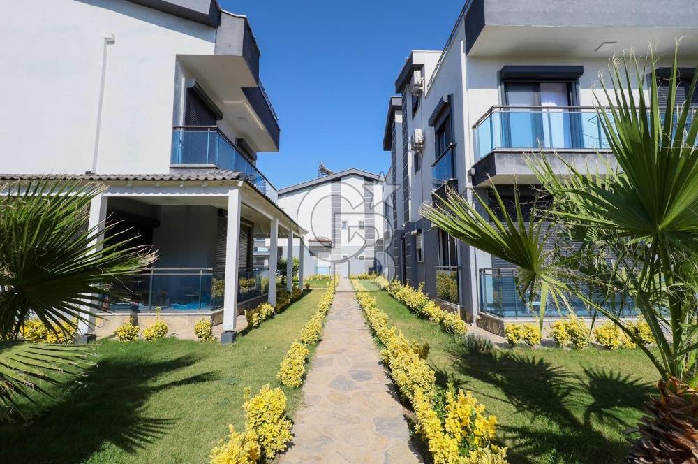 Didim Hisar Mahellesinde  Havuzlu Sitede Satılık 3+1 Villa 