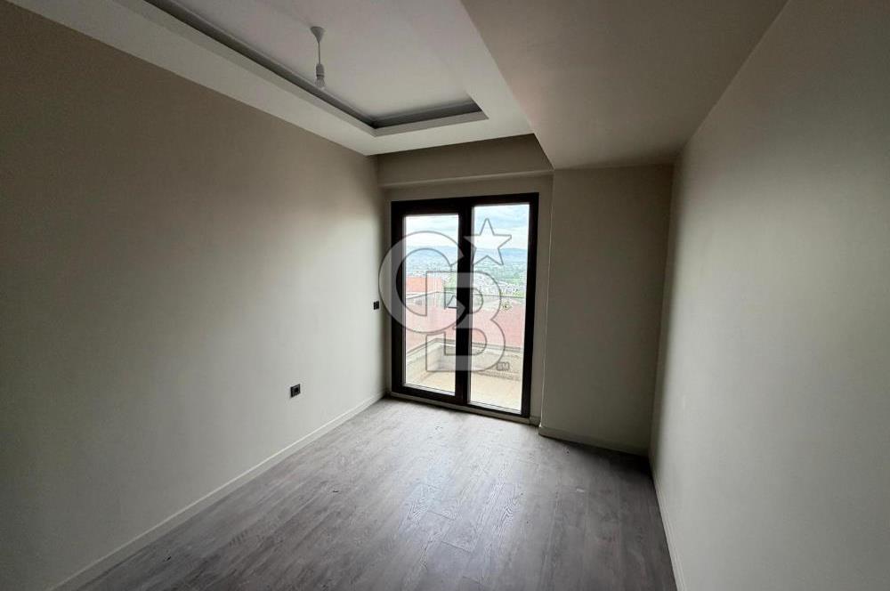 BAŞİSKELE YUVACIK KISMİ DENİZ MANZARALI 2+1 SATILIK  DAİRE