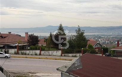 BAŞİSKELE YUVACIK KISMİ DENİZ MANZARALI 2+1 SATILIK  DAİRE