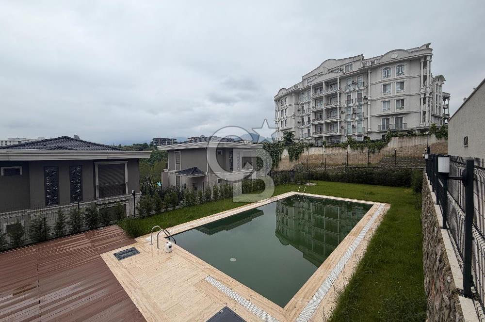 BAŞİSKELE YUVACIK KISMİ DENİZ MANZARALI 2+1 SATILIK  DAİRE